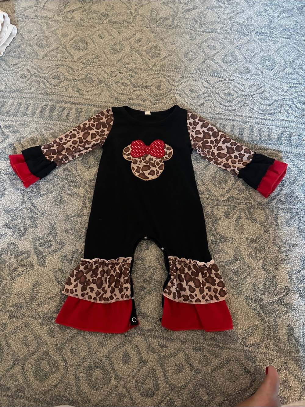 Custom Disney Minnie outfit size 6-12 months